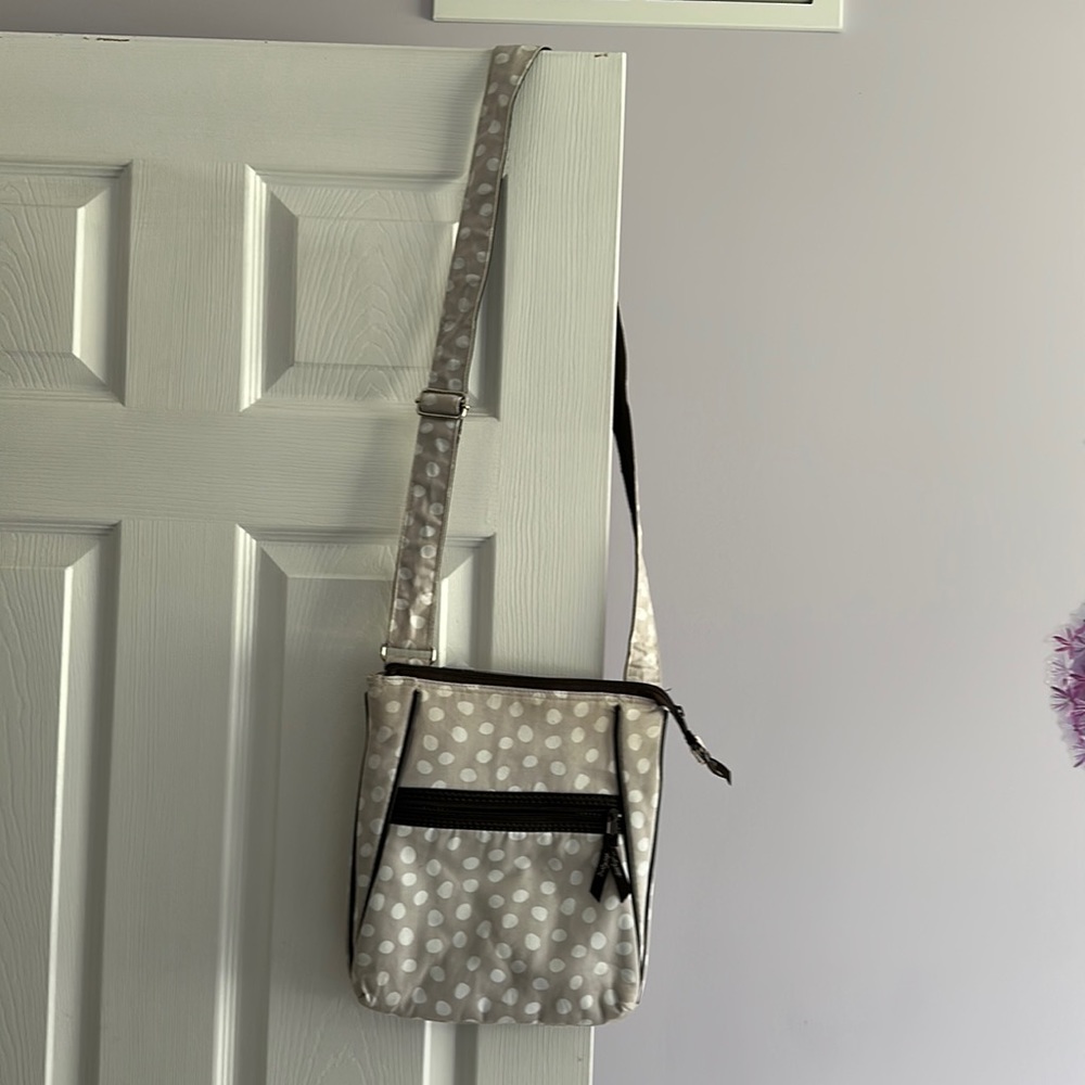Thirty one shoulder strap bag